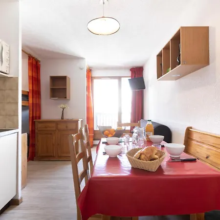 Lägenhet Cime De Caron 2207 By Interhome